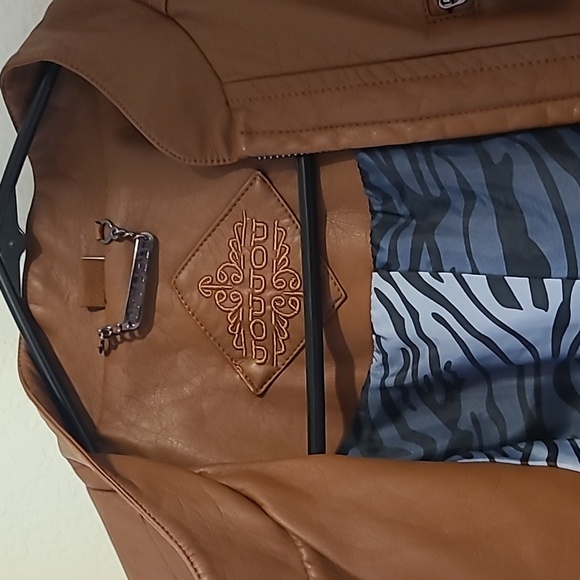 Pretty Jacket - Picture 7 of 8